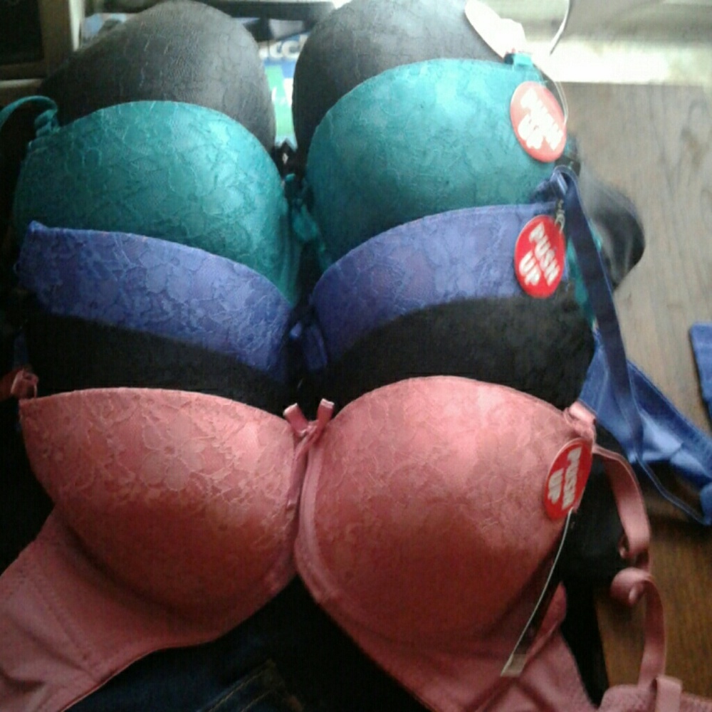Bra - Picture 2 of 3